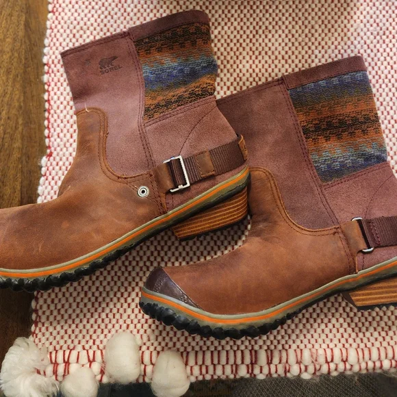 Sorel Madder Slimshortie Boots - Picture 2 of 9